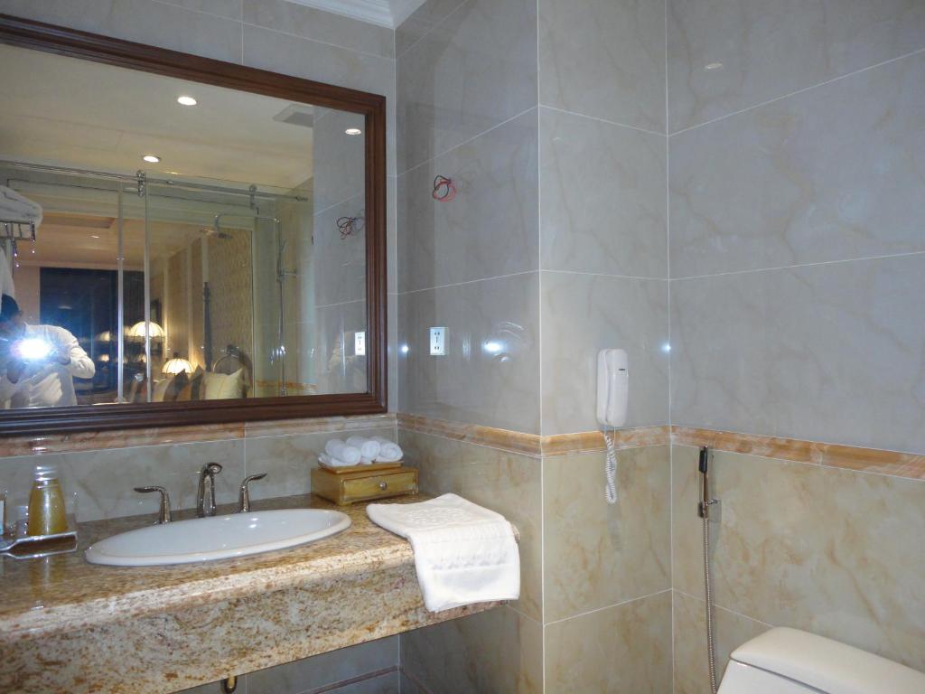 Hoang Nham Luxury Hotel