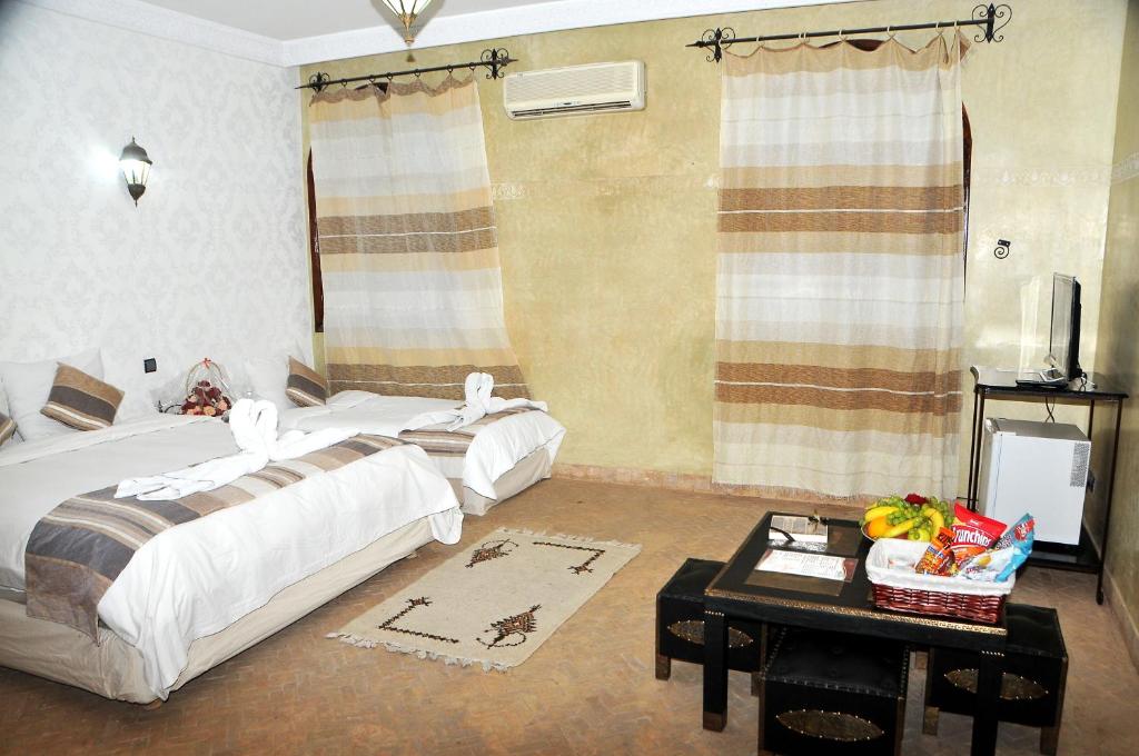 Трехместный (Трехместный номер с общей ванной комнатой), Riad Mhidou