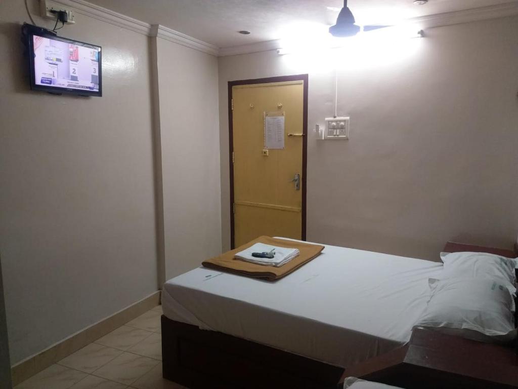 Двухместный (Номер Делюкс (для 2 взрослых и 1 ребенка)), Anandan Tourist Home