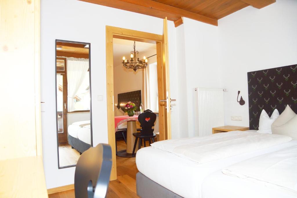 Hotel & Gasthof Fraundorfer photo 3