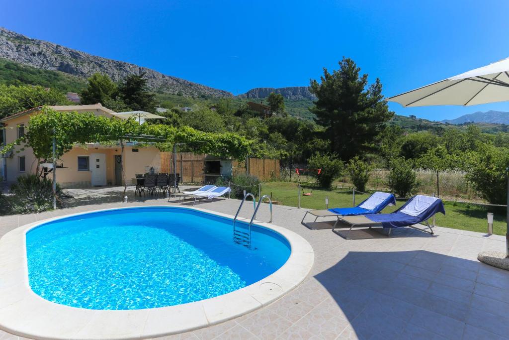 Holiday Home Rupotina with a large yard, pool and a beautiful view photo 3