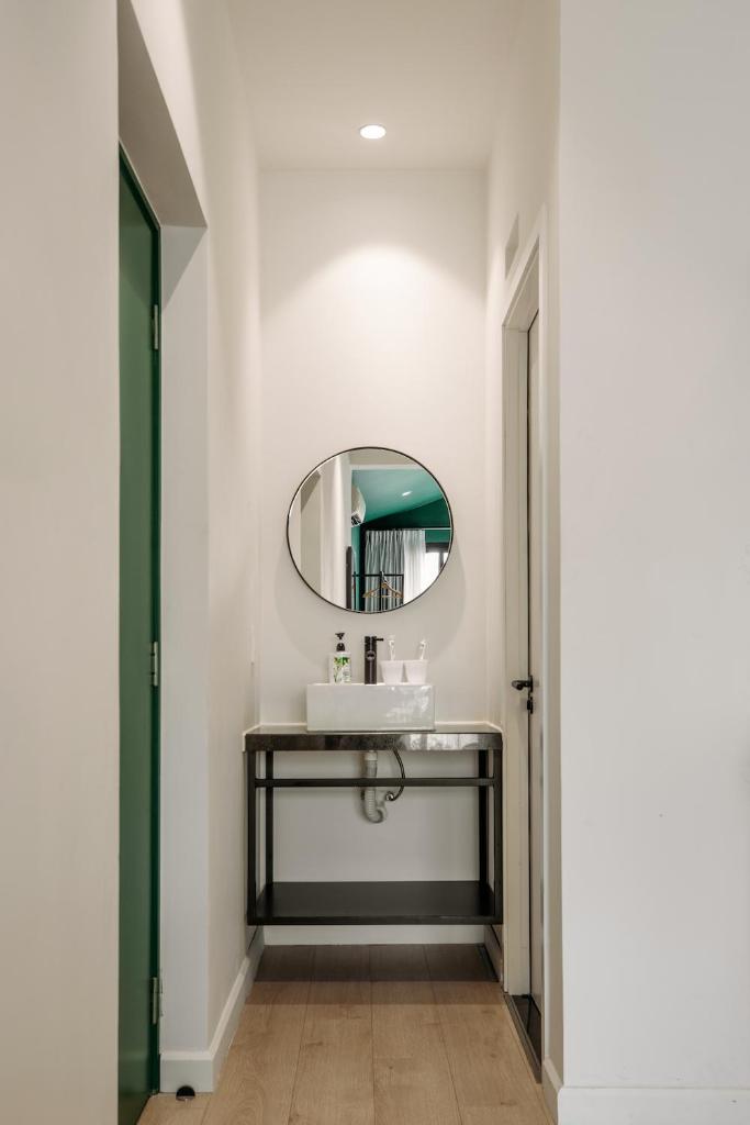 Botanist Lab Minihotel by CIRCADIAN