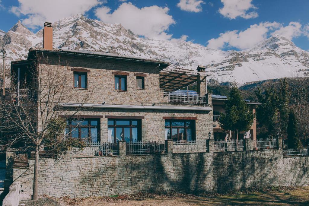 Etheres Tzoumerkon Mountain Resort photo 1