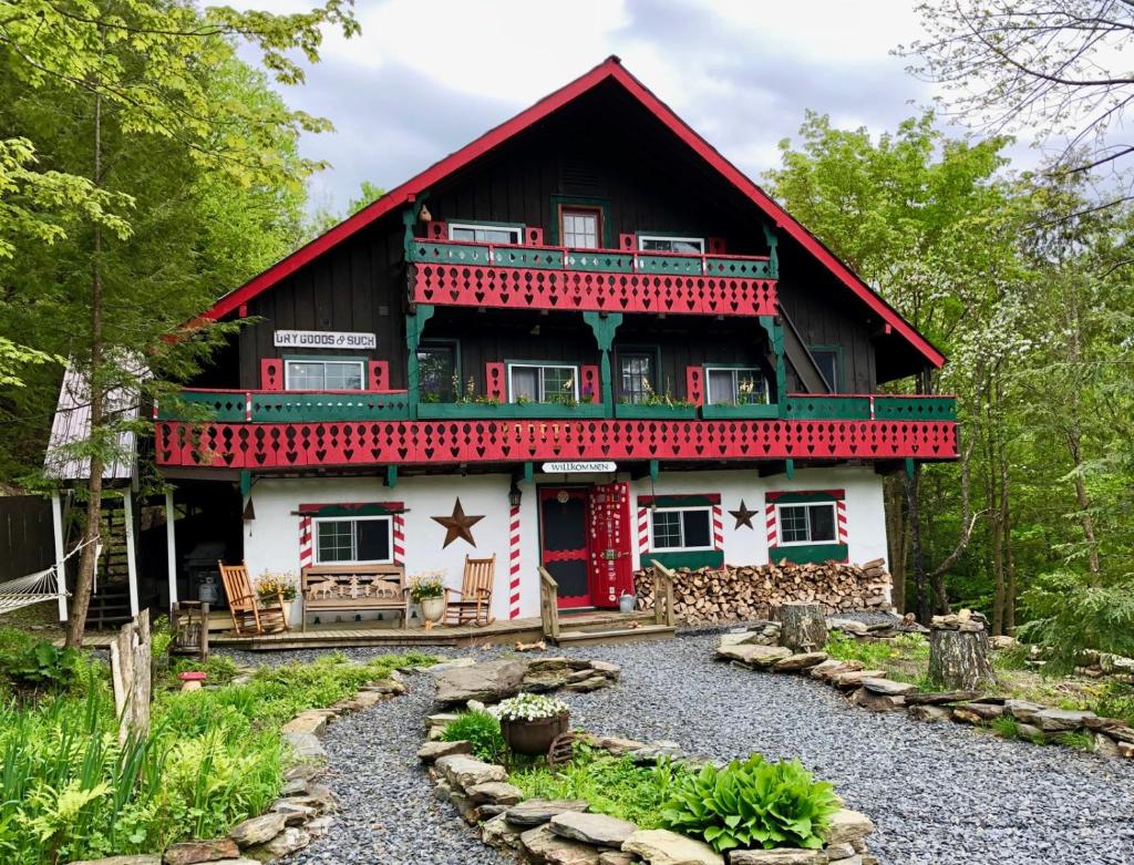Grunberg Haus Inn & Cabins image