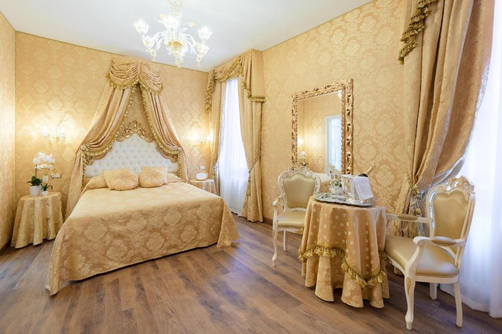 Canal View San Marco Luxury Rooms photo 1