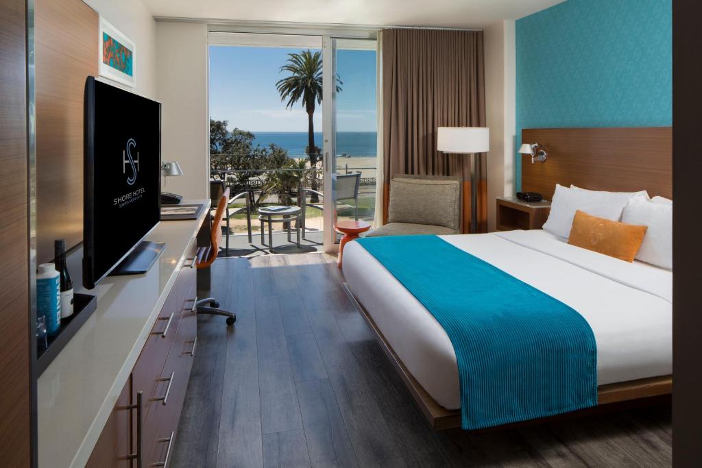 Двухместный (Номер «Премьер» с кроватью размера «king-size», вид на океан), Shore Hotel