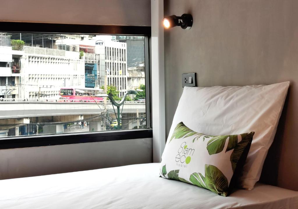 Номер (Кровать в общем 6-местном номере для мужчин и женщин), Siam Eco Hostel