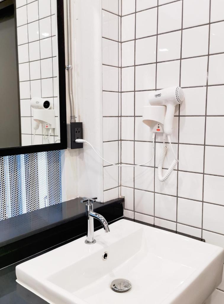 Номер (Кровать в общем номере для женщин с 4 кроватями), Siam Eco Hostel