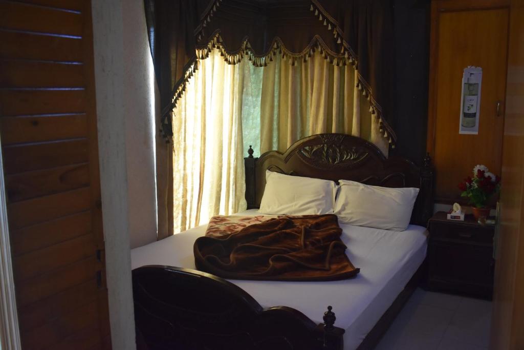 Hotel Kashmir International photo 3