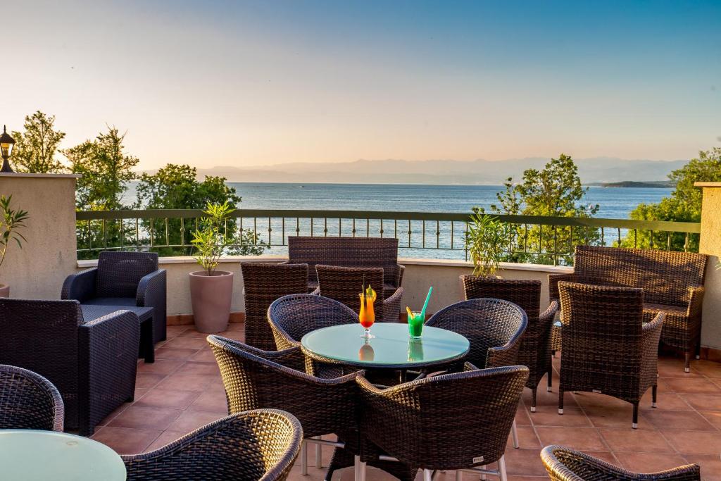 Blue Waves Resort photo 4
