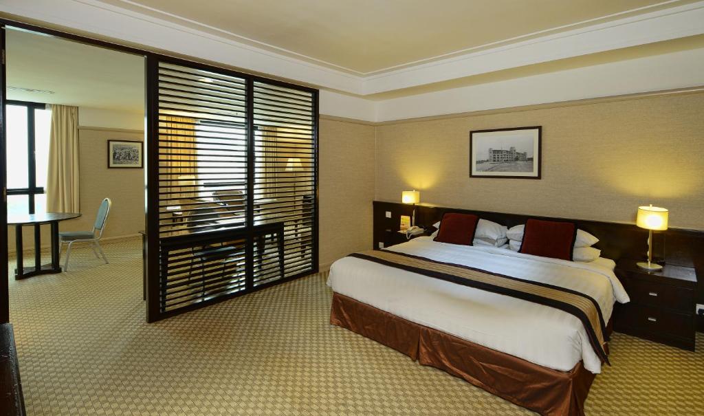 Двухместный (Люкс с 1 спальней и кроватью размера «king-size»), Pacific Regency Hotel Suites
