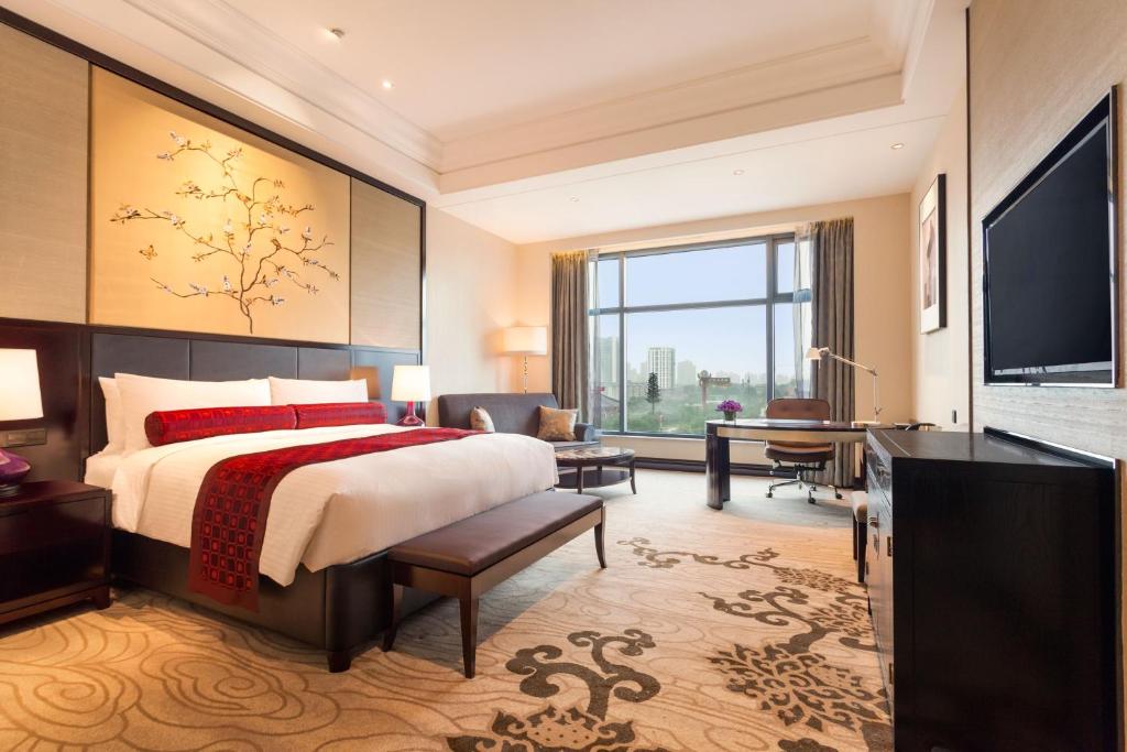 Двухместный (Клубный номер с кроватью размера «king-size»), Wyndham Grand Xian South