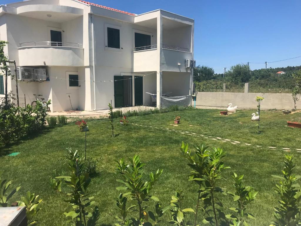 Apartments Franičević photo 1