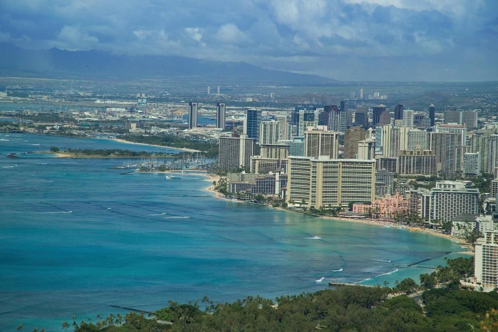 Waikiki Marina Resort at the Ilikai image