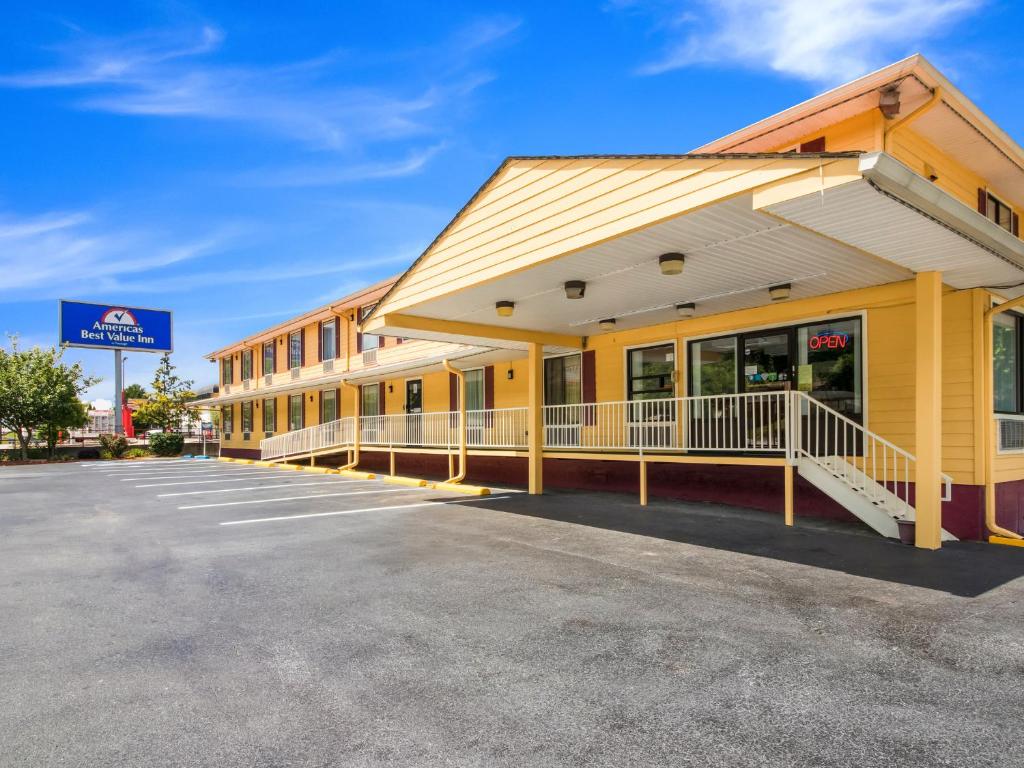 Americas Best Value Inn Clayton image