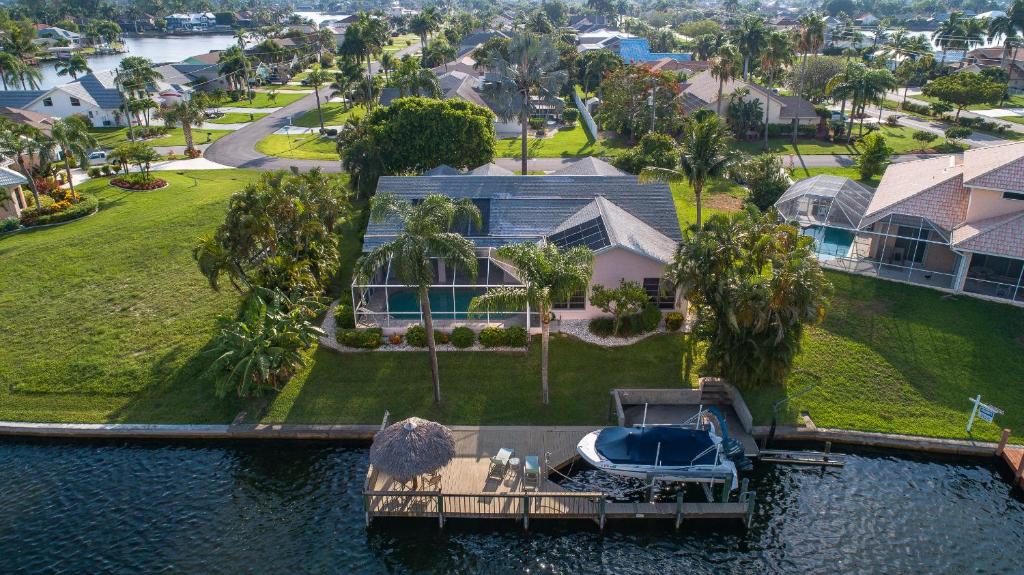 Hidden Harbor SW Cape- waterfront private home locally owned & managed, fair & honest pricing image