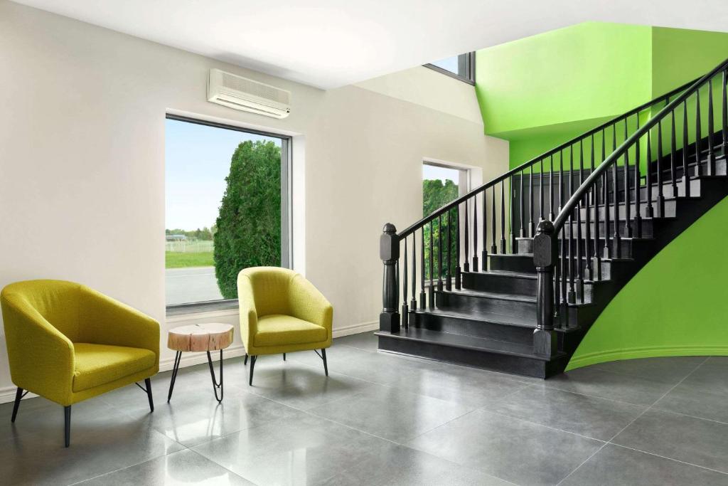 Travelodge by Wyndham Rigaud photo 3