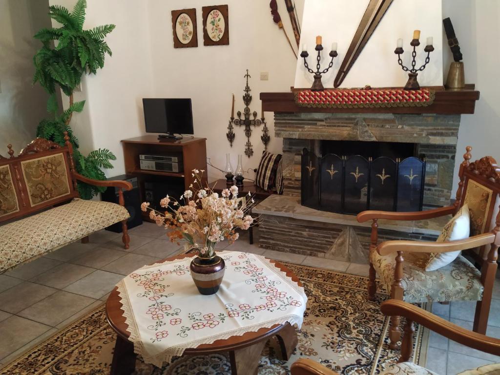 The House with the Hydrangeas photo 2