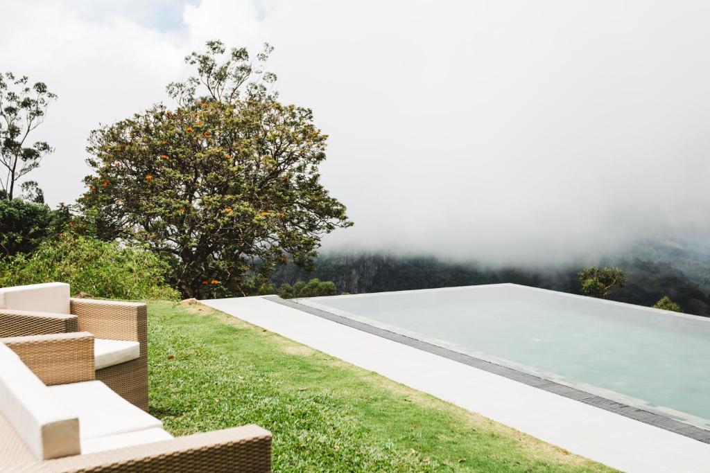 Thotalagala - Tap to explore photos