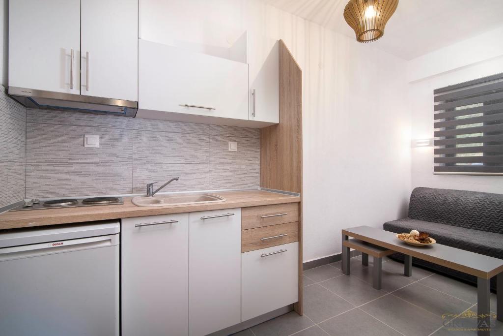 Griavas at campsite photo 3