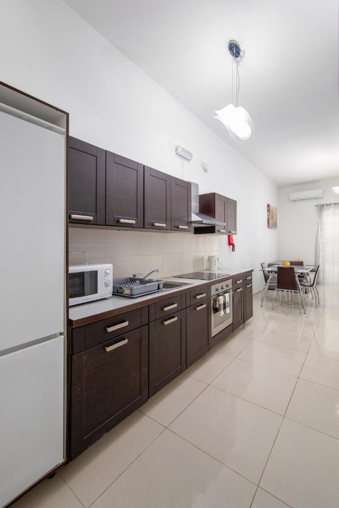 Modern 2 Bedroom Apartment (Msida) photo 4