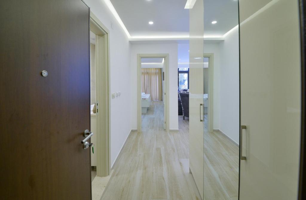 Brand New Apartments photo 2