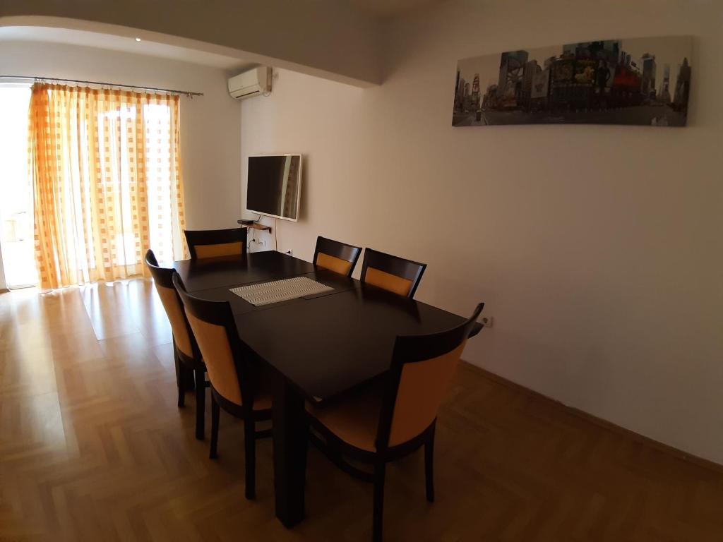 Апартаменты (Апартаменты Делюкс с 3 спальнями), Apartmani Jovan