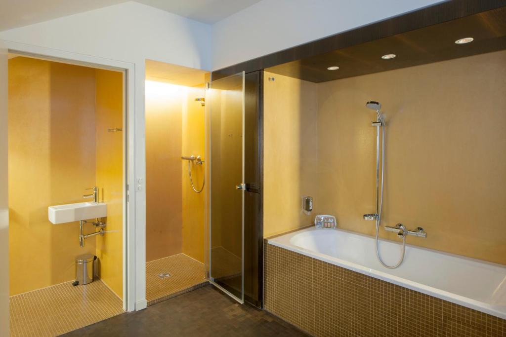 Двухместный (Двухместный номер Делюкс с 1 кроватью), Alma Boutique-Hotel