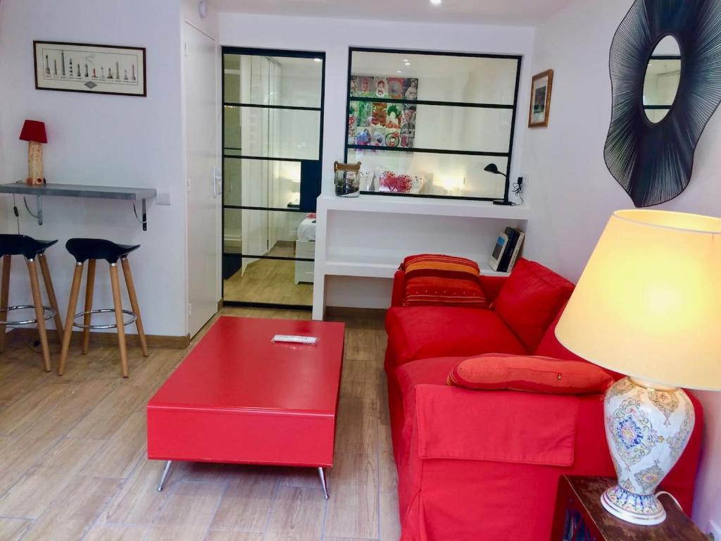 SUITE AVEC TERRASSE ET JARDIN AUX PORTES DE PARIS photo 3