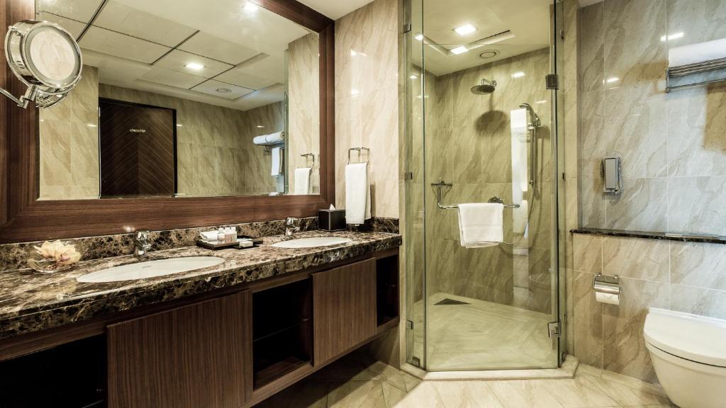 Двухместный (Номер «Премьер» с частичным видом на море), Отель Fraser Suites Hotel and Apartments