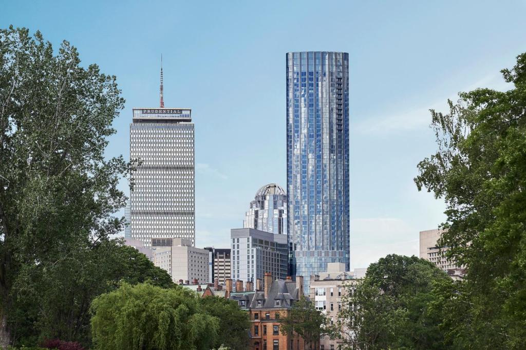 Four Seasons Hotel One Dalton Street, Boston image