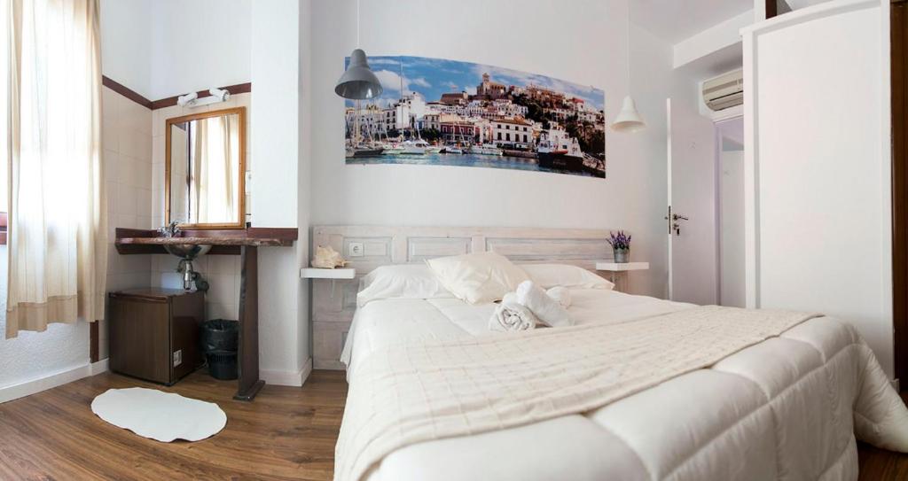 Hostal Ibiza photo 4