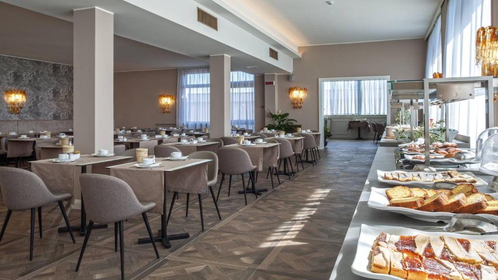 Hotel Bristol Buja photo 4