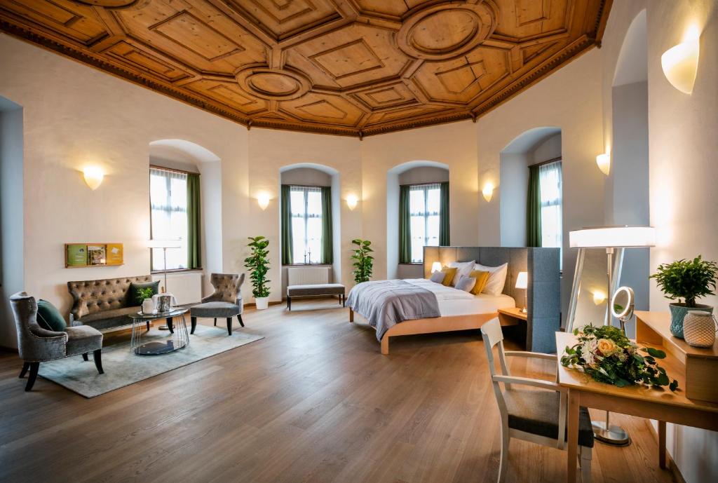 JUFA Hotel Schloss Röthelstein
