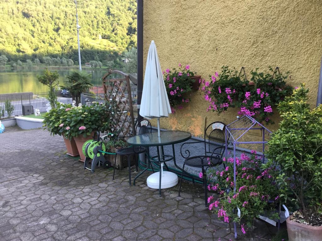 Villa Marilena con accesso diretto al lago photo 3