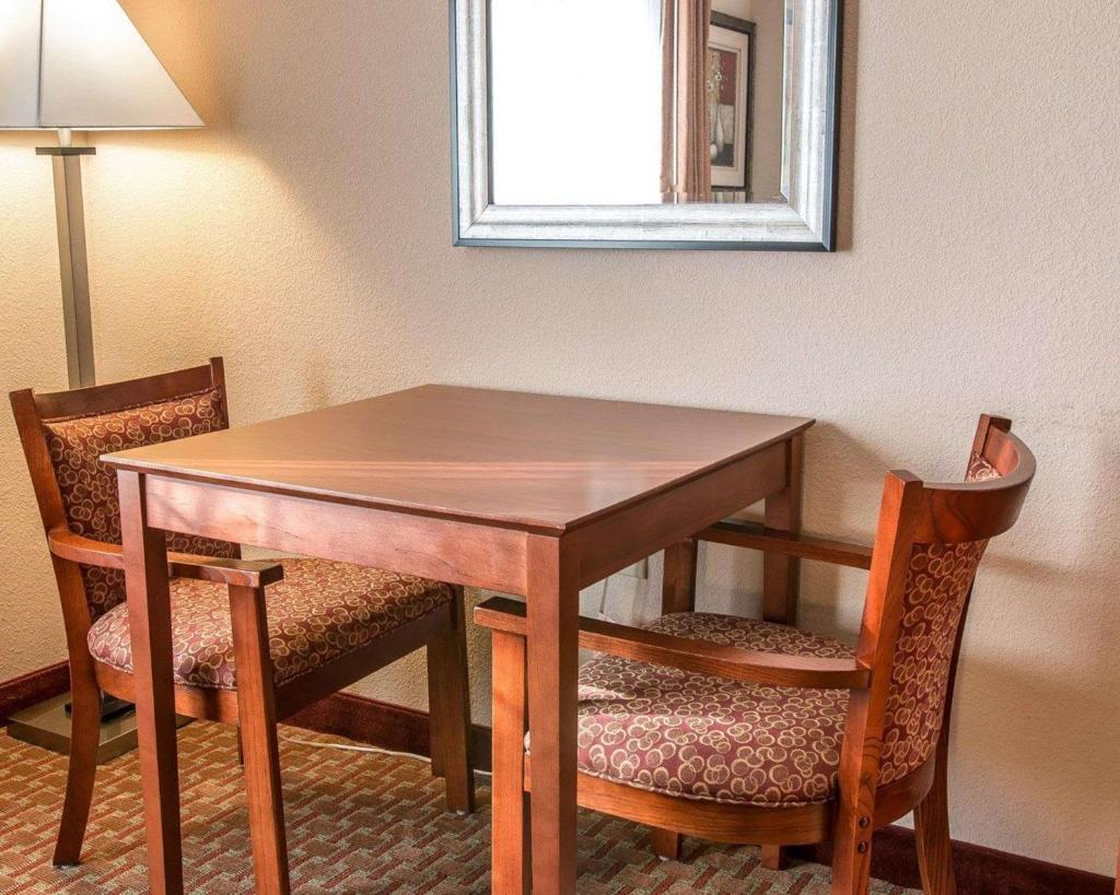 Quality Inn Near Interstate I94 photo 1