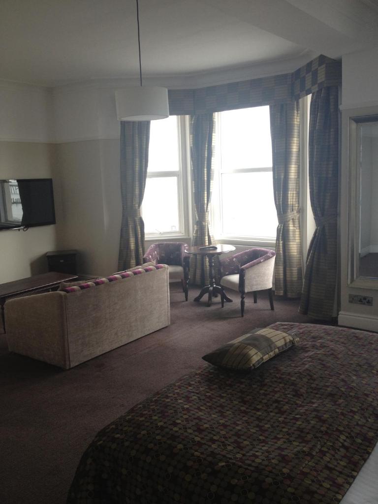 Best Western The Hatfield Hotel - Tap to explore photos
