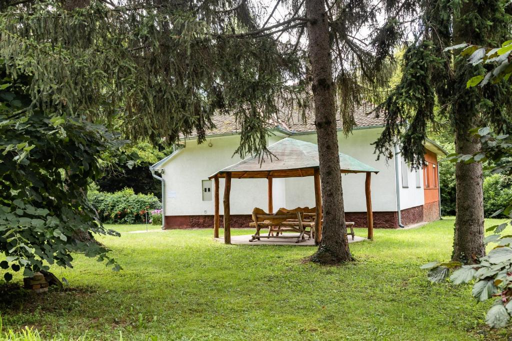 Bogoljubova vinska koliba photo 2