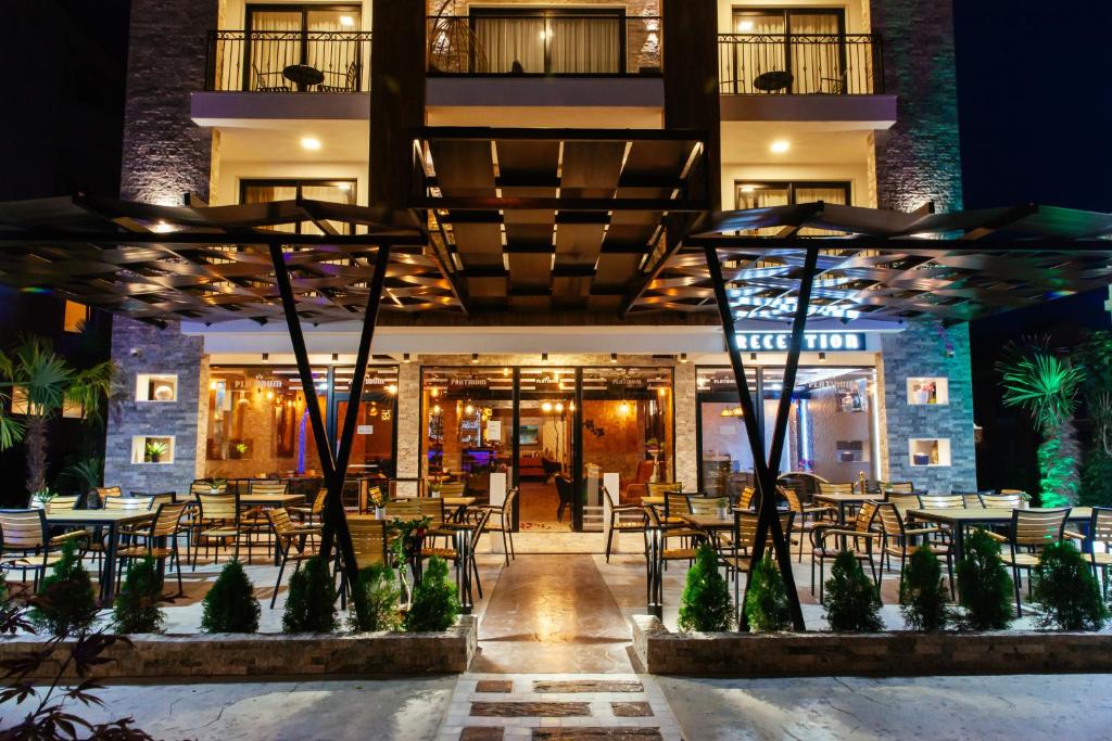Hotel Platinum