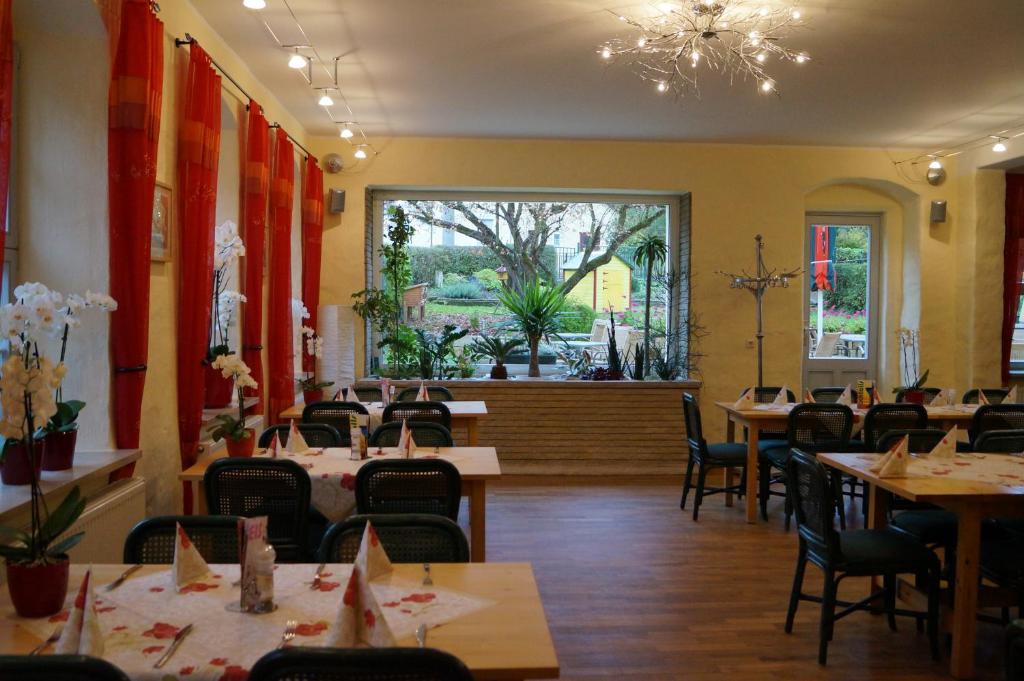 Ferienwohnungen im Gasthaus Zur Grünen Wiese photo 1