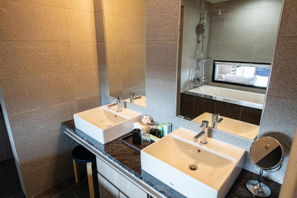the salon Izu Kogen Hotels & Resort - Tap to explore photos