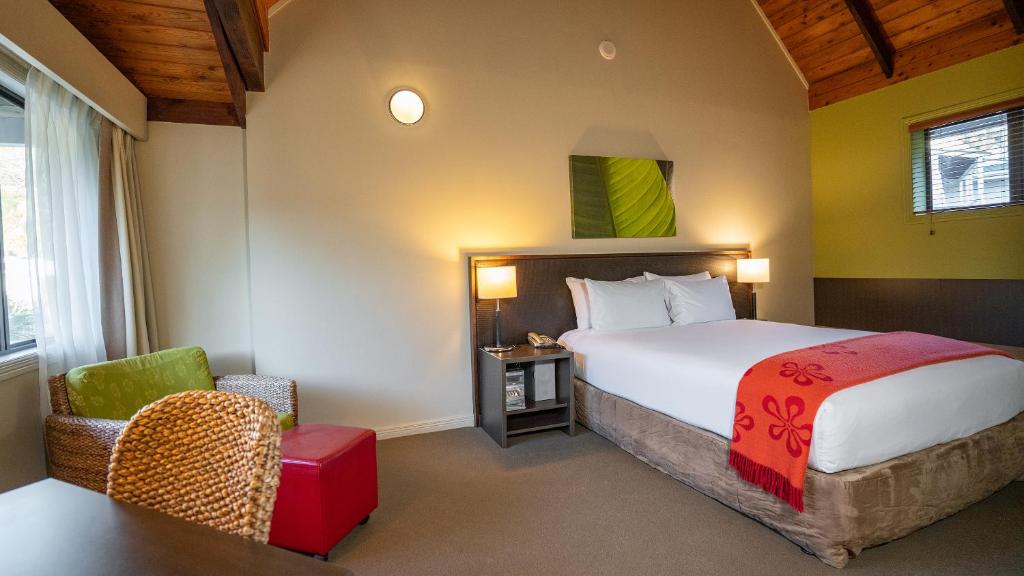 Scenic Hotel Bay of Islands Room Type - Standard Queen Room