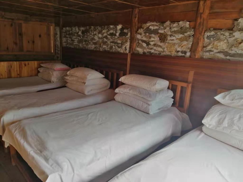 Четырехместный (Четырехместный номер с видом на сад), Walnut Garden Youth Hostel