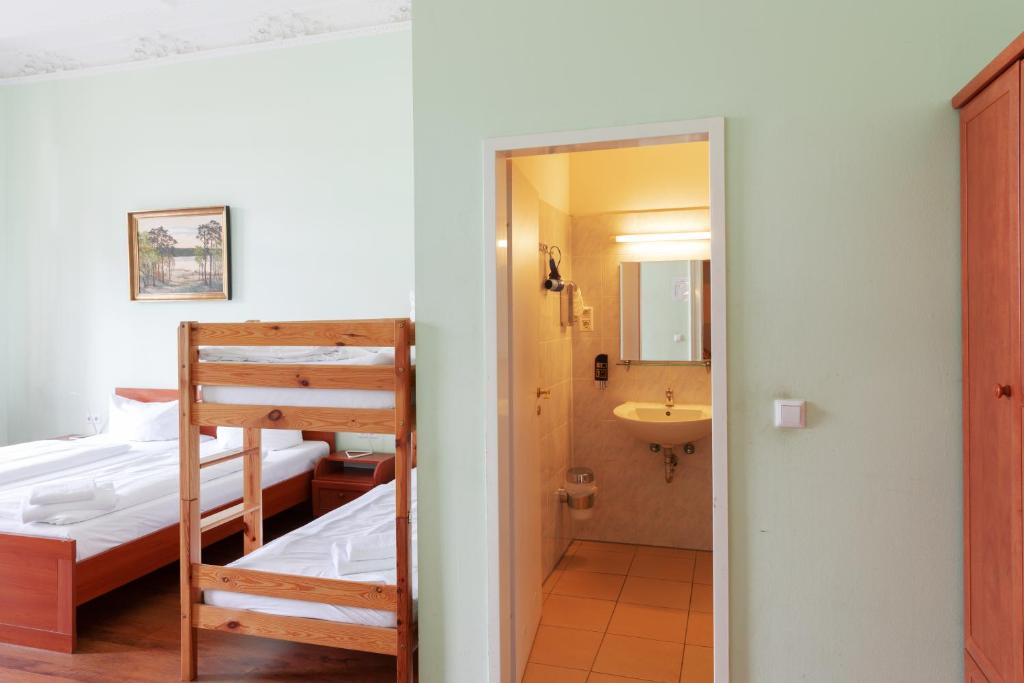 Семейный (Семейный номер (для 5 взрослых)), Hotel Eden am Zoo