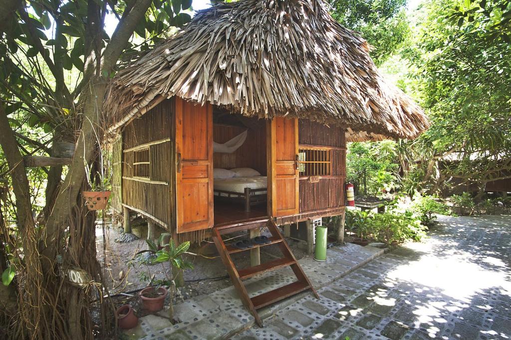 Номер (Стандартное двухместное бунгало), Monkey Island Resort