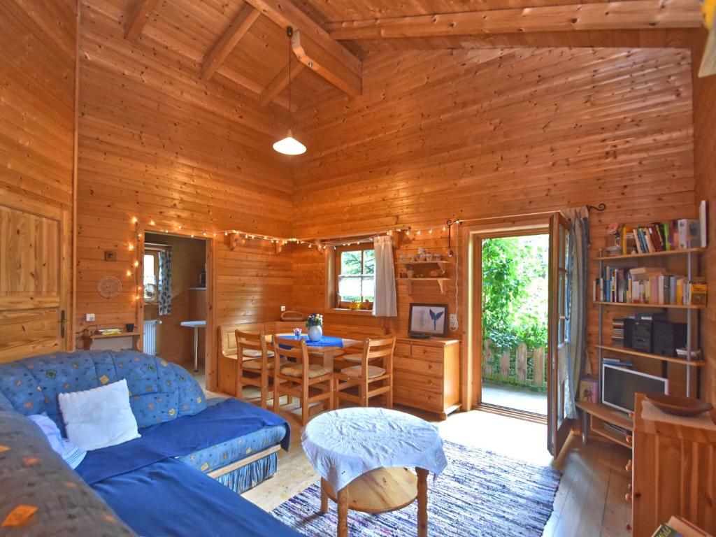 Vintage Holiday Home in Grafenried with Garden photo 4
