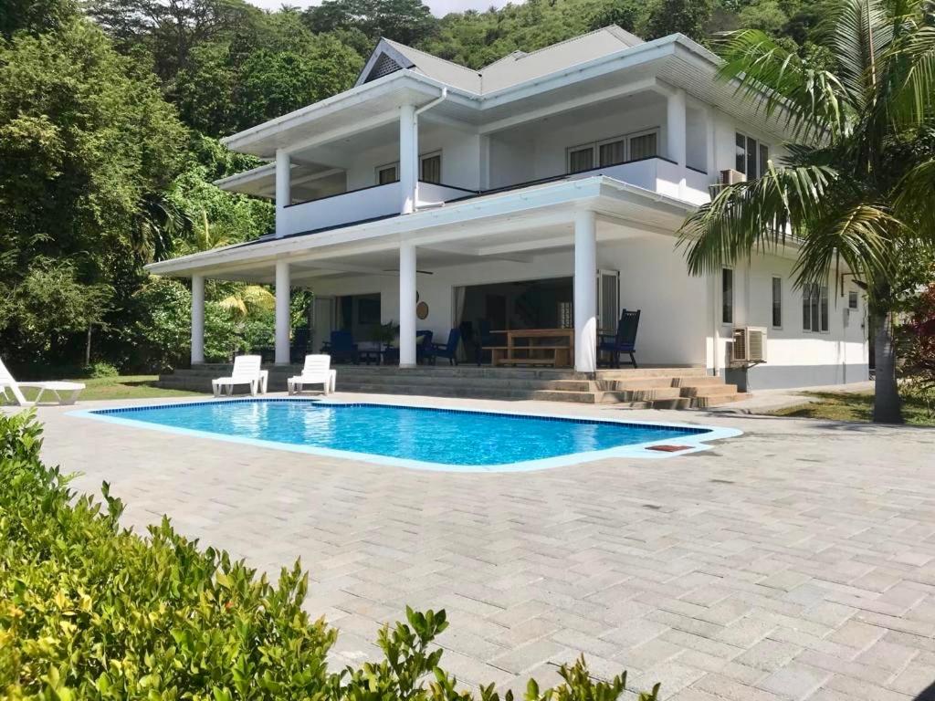 Blue Horizon Villas photo 1
