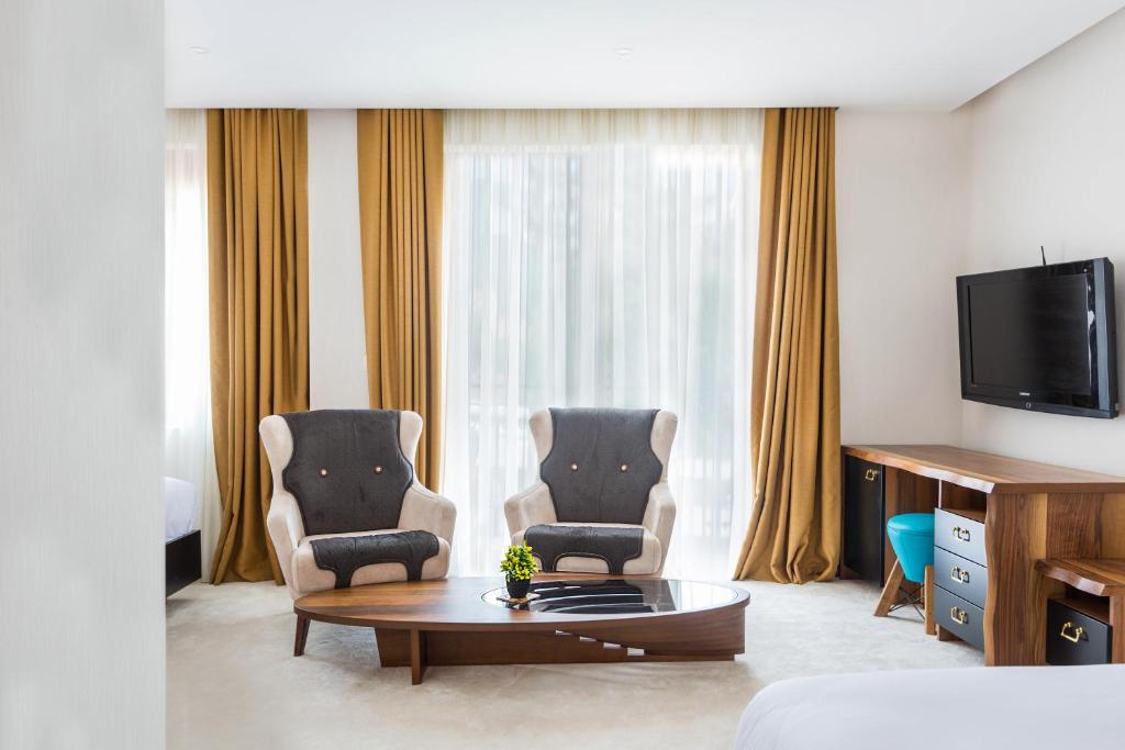 Четырехместный (Номер Делюкс с 2 кроватями размера «queen-size»), Waikiki Apartments