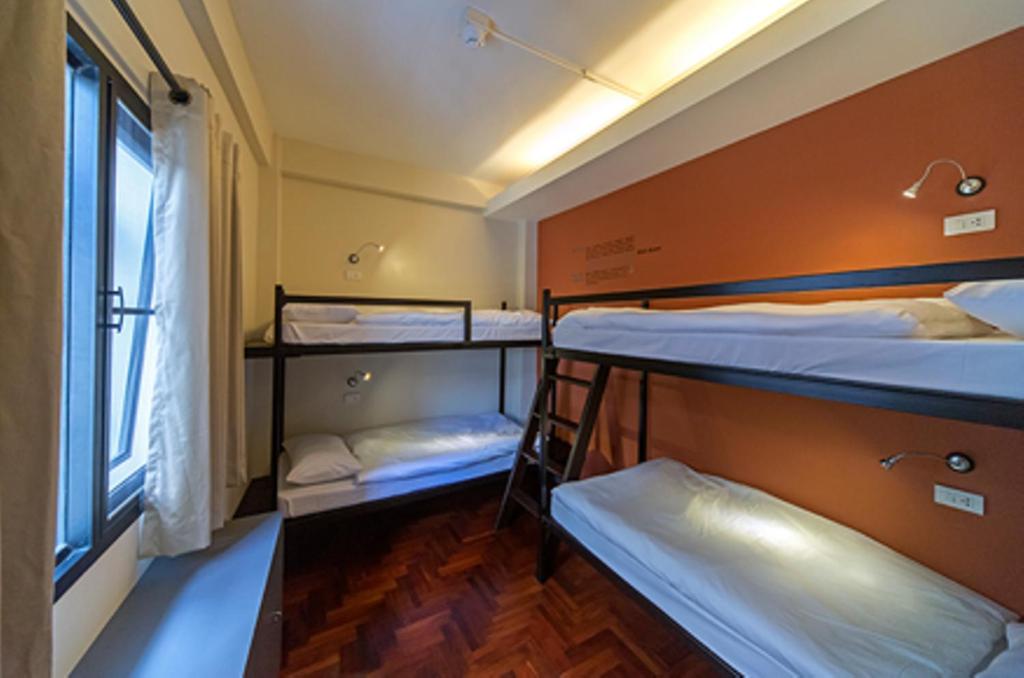 Четырехместный (Четырехместный номер с общей ванной комнатой), Siam Mitr Hostel