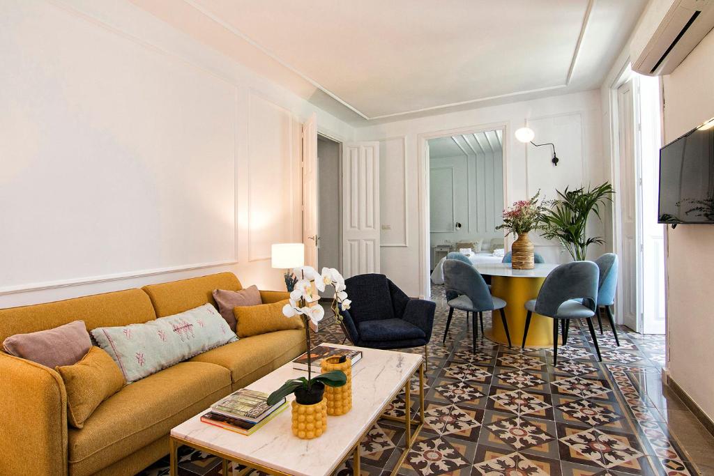 Gran Vía Luxury 3BR photo 1